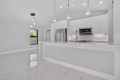 526 Wabasso Ave S, Lehigh Acres, FL 33974 - Photo 10