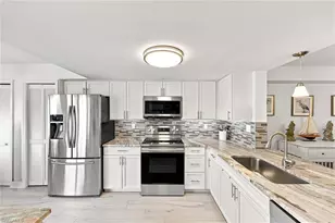 7360 Glenmoor Ln, Naples, FL 34104 - Photo 12