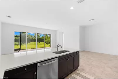 12445 Dahlia Ct, Naples, FL 34120 - Photo 6