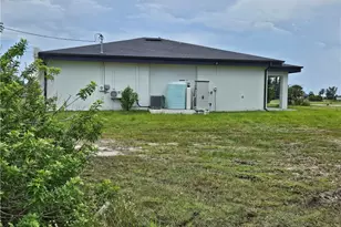 3428 NW 46th Ave, Cape Coral, FL 33993 - Photo 4