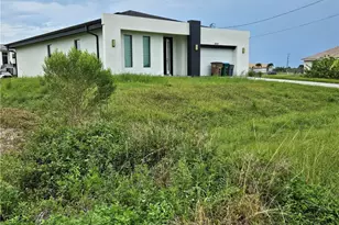 3428 NW 46th Ave, Cape Coral, FL 33993 - Photo 2