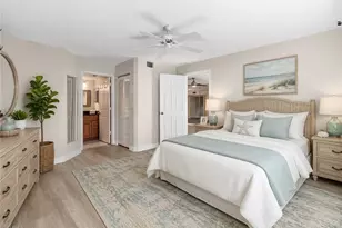 784 Landover Cir, Naples, FL 34104 - Photo 10