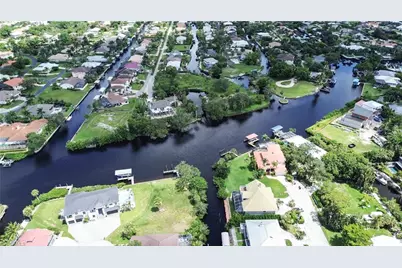 27298 Jolly Roger Ln, Bonita Springs, FL 34135 - Photo 20