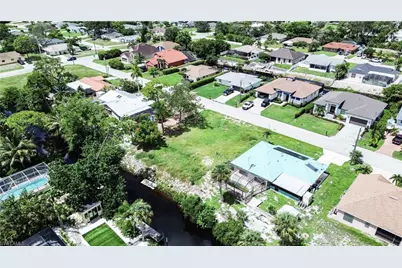27298 Jolly Roger Ln, Bonita Springs, FL 34135 - Photo 10