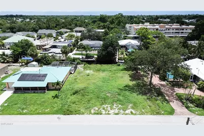 27298 Jolly Roger Ln, Bonita Springs, FL 34135 - Photo 4
