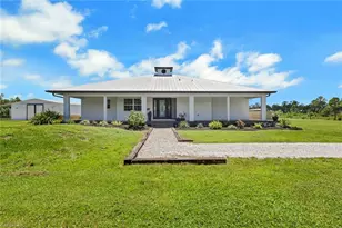 37061 Rickard Ln, North Fort Myers, FL 33917 - Photo 4