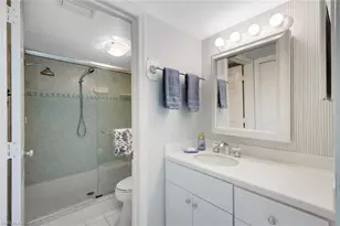 3051 Sandpiper Bay Cir, Naples, FL 34112 - Photo 14
