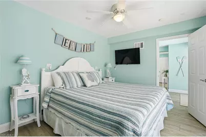 468 Capri Ct, Marco Island, FL 34145 - Photo 18
