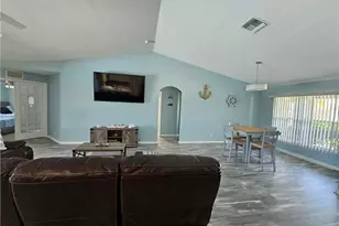 4120 NE 21st Pl, Cape Coral, FL 33909 - Photo 8