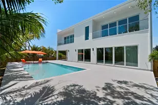 1135 Bluebird Ave, Marco Island, FL 34145 - Photo 8
