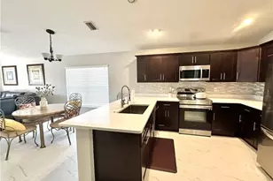 9808 Gladiolus Bulb Loop, Fort Myers, FL 33908 - Photo 6