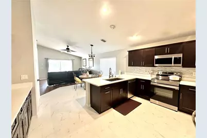 9808 Gladiolus Bulb Loop, Fort Myers, FL 33908 - Photo 4