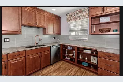 1335 Broadwater Dr #102, Fort Myers, FL 33919 - Photo 14