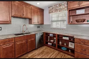 1335 Broadwater Dr, Fort Myers, FL 33919 - Photo 14