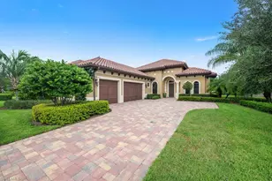 6315 Serano Way, Naples, FL 34113 - Photo 2