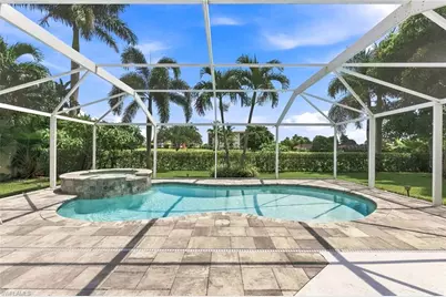 350 Pinehurst Cir, Naples, FL 34113 - Photo 2