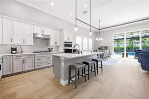8986 Redonda Dr, Naples, FL 34114 - Photo 10