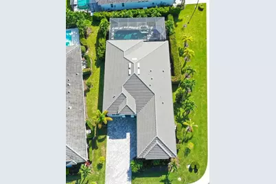 8986 Redonda Dr, Naples, FL 34114 - Photo 2
