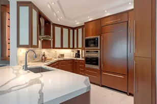 60 Seagate Dr, Naples, FL 34103 - Photo 6