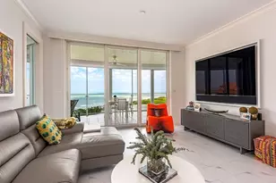 60 Seagate Dr, Naples, FL 34103 - Photo 2