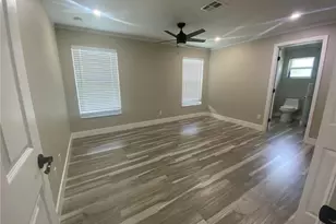 525 SE 11th Ct, Cape Coral, FL 33990 - Photo 6