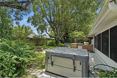 4900 Tahiti Ln, Naples, FL 34112 - Photo 46