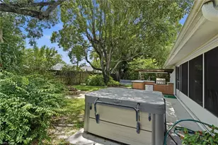 4900 Tahiti Ln, Naples, FL 34112 - Photo 46