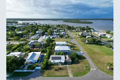 517 Coconut Ave, Other, FL 34140 - Photo 30
