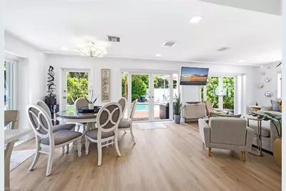 1274 Pine Ct, Naples, FL 34102 - Photo 20
