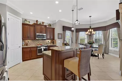 7352 Lantana Way, Naples, FL 34119 - Photo 4