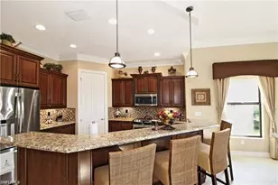 7352 Lantana Way, Naples, FL 34119 - Photo 6