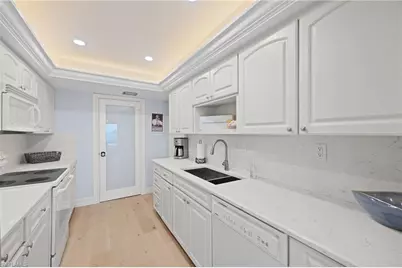 3430 Gulf Shore Blvd N #5I, Naples, FL 34103 - Photo 12