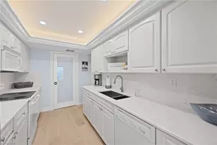 3430 Gulf Shore Blvd N, Naples, FL 34103 - Photo 12