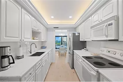 3430 Gulf Shore Blvd N #5I, Naples, FL 34103 - Photo 10