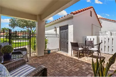 812 Reef Point Cir, Naples, FL 34108 - Photo 34