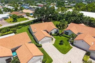 812 Reef Point Cir, Naples, FL 34108 - Photo 2