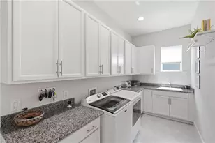 6061 Lucaya Wy, Naples, FL 34113 - Photo 32