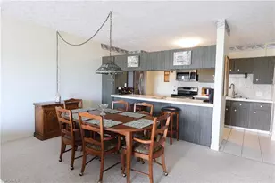 60 Pelican St W, Naples, FL 34113 - Photo 4