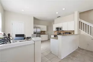1148 Oxford Ln, Naples, FL 34105 - Photo 6