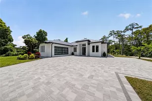 533 6th St SE, Naples, FL 34117 - Photo 2