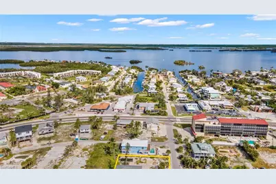 61 Flamingo St, Fort Myers Beach, FL 33931 - Photo 18