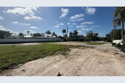 2595 Becca Ave, Naples, FL 34112 - Photo 2