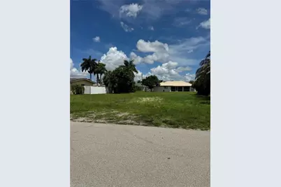 1661 Coral Point Dr, Cape Coral, FL 33990 - Photo 2