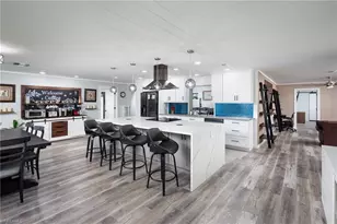 161 Mahogany Dr, Naples, FL 34108 - Photo 2