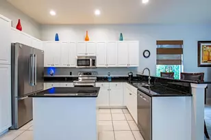 5013 Fairhaven Ln, Naples, FL 34109 - Photo 4