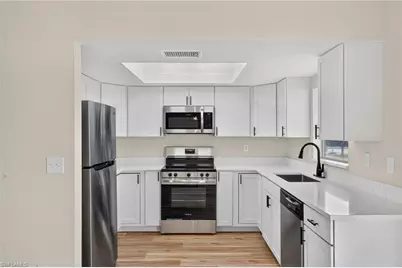 842 NW 2nd St, Cape Coral, FL 33993 - Photo 2