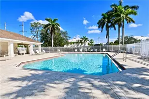 1055 Albany Ct, Naples, FL 34105 - Photo 24