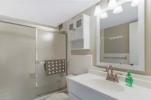 1300 Gulf Shore Blvd N, Naples, FL 34102 - Photo 10