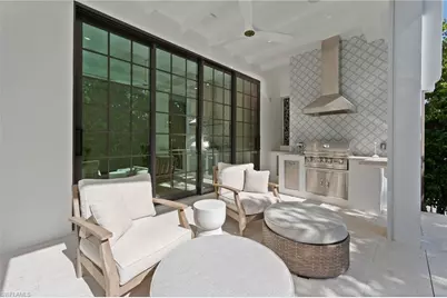 1140 8th St S, Naples, FL 34102 - Photo 40