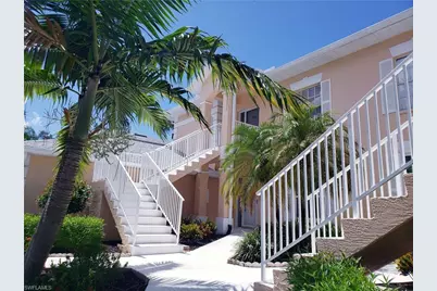 661 Wiggins Lake Dr #201, Naples, FL 34110 - Photo 4